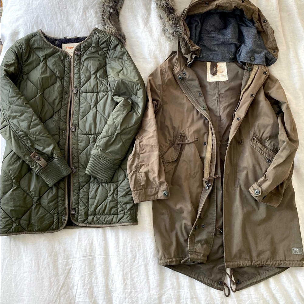 Aritzia Britannia Coat in Khaki Green